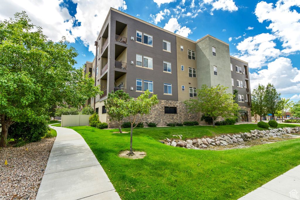 Photo of 248 E 13800 ST S #27, Draper, UT 84020 (MLS # 2160300)