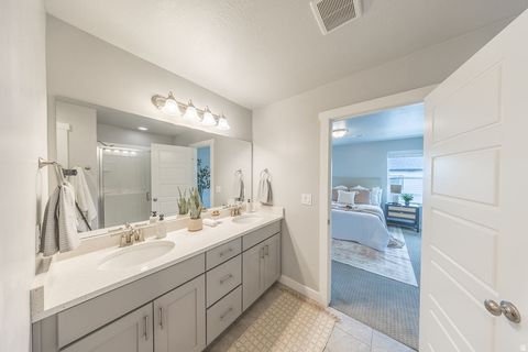 Tiny photo for 18 W LADY LN, Bountiful, UT 84010 (MLS # 2151306)