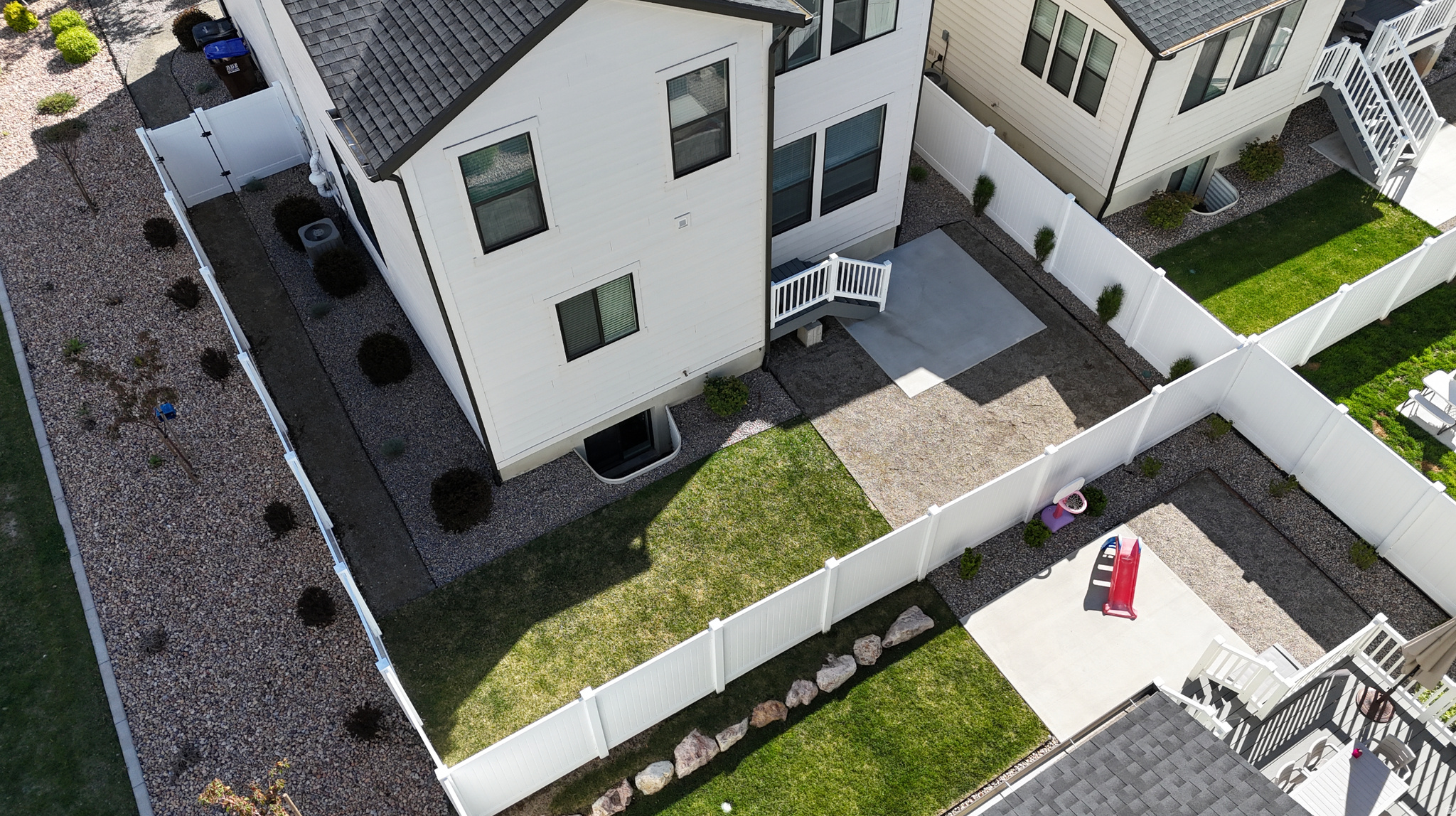 COTTAGES ON MAIN - Residential