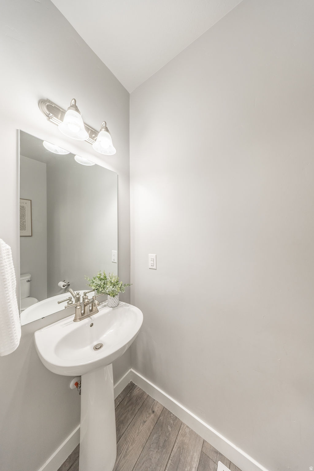 COTTAGES ON MAIN - Residential