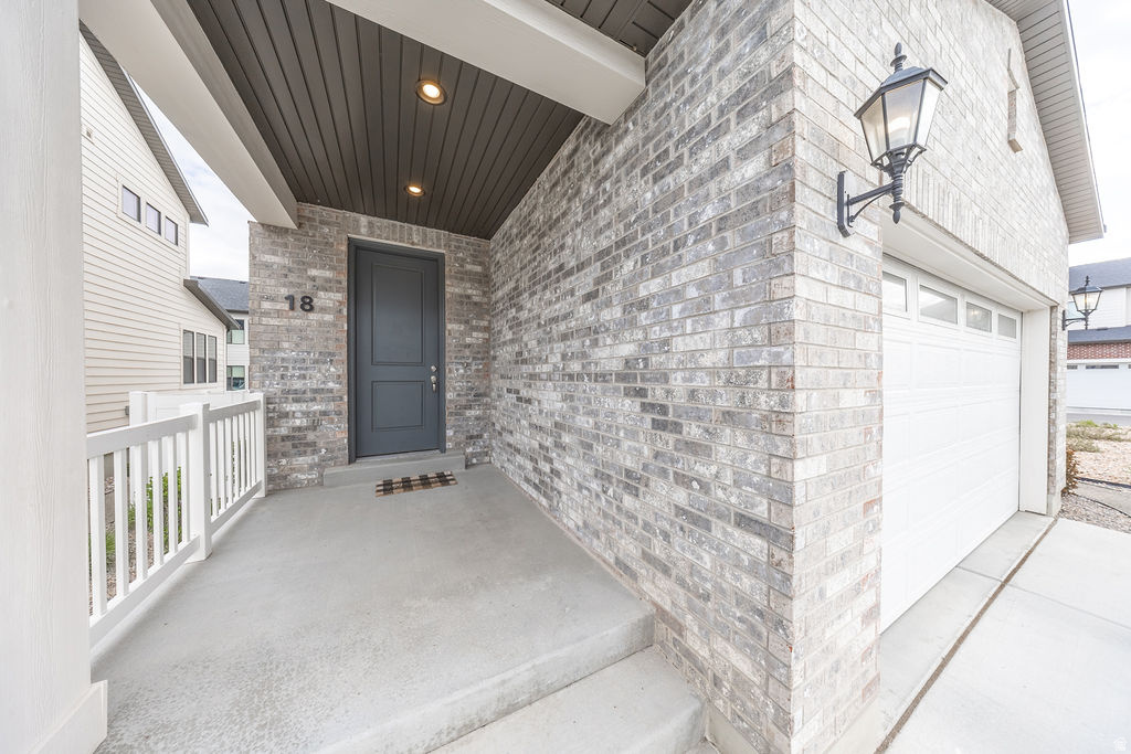 COTTAGES ON MAIN - Residential