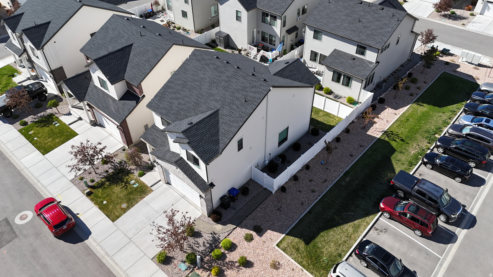 COTTAGES ON MAIN - Residential