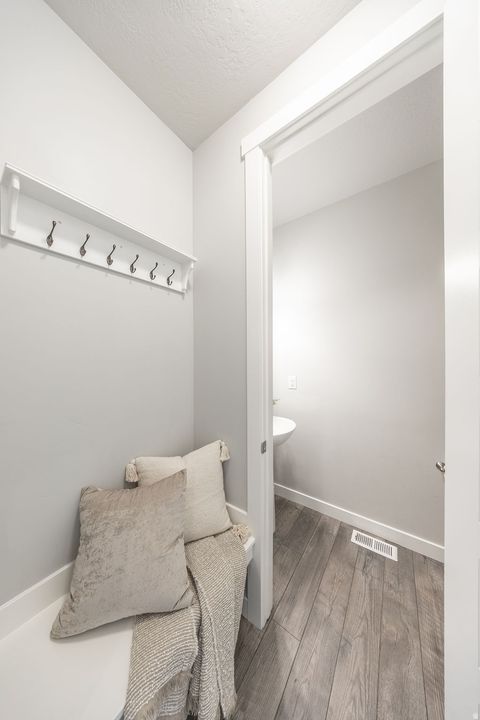 Tiny photo for 18 W LADY LN, Bountiful, UT 84010 (MLS # 2151306)