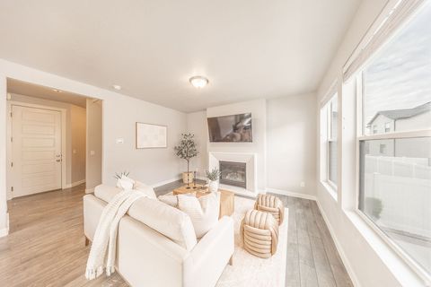 Tiny photo for 18 W LADY LN, Bountiful, UT 84010 (MLS # 2151306)