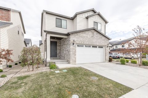 Tiny photo for 18 W LADY LN, Bountiful, UT 84010 (MLS # 2151306)