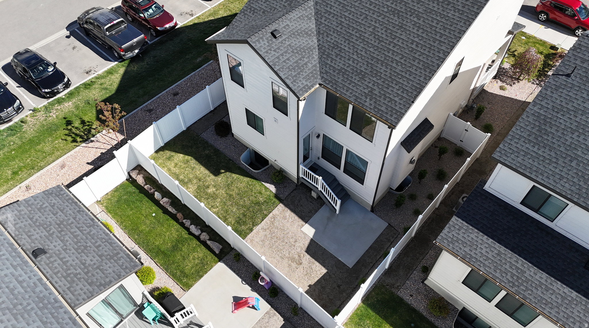 COTTAGES ON MAIN - Residential