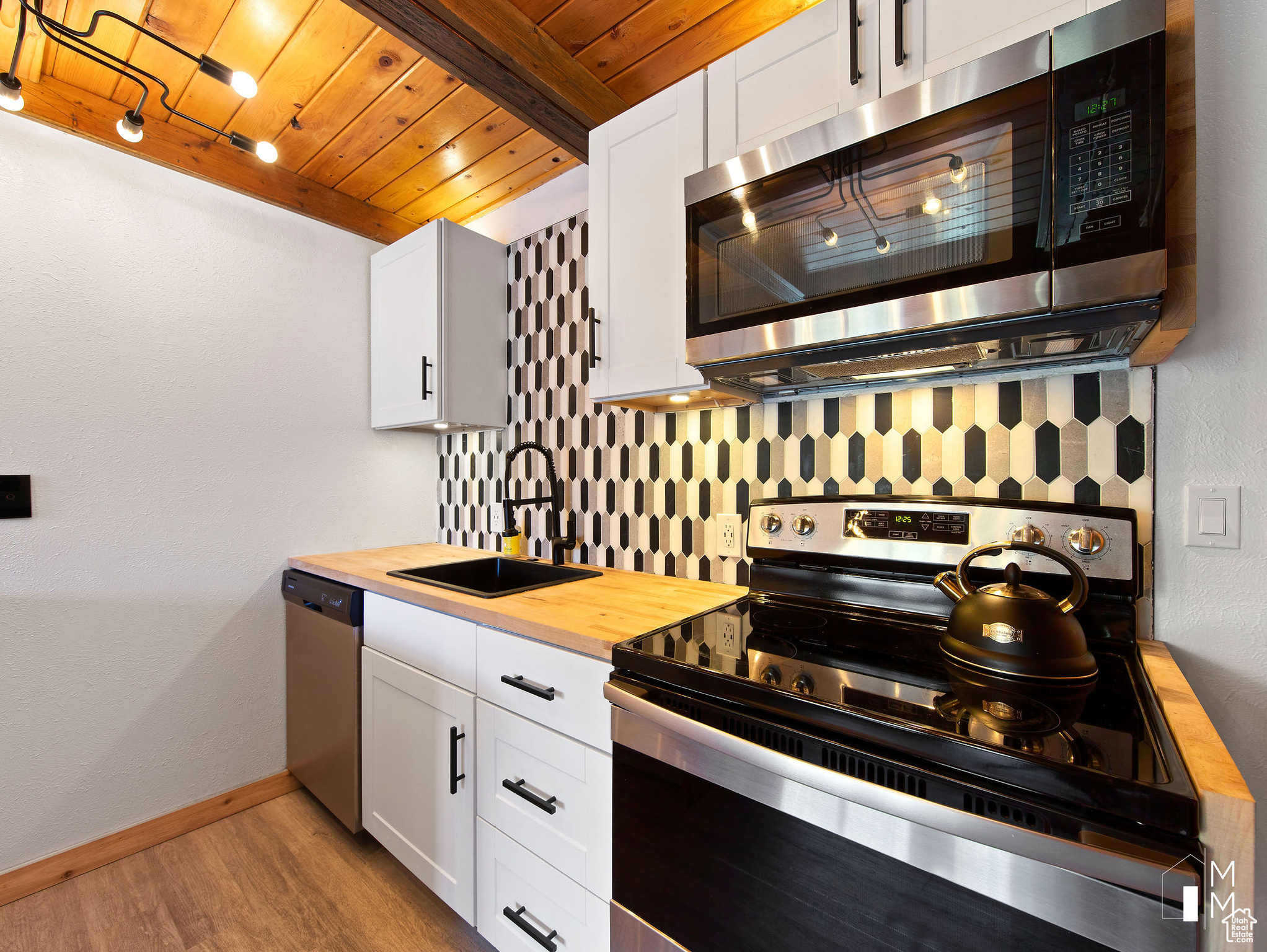 CHALET VILLAGE - Residential