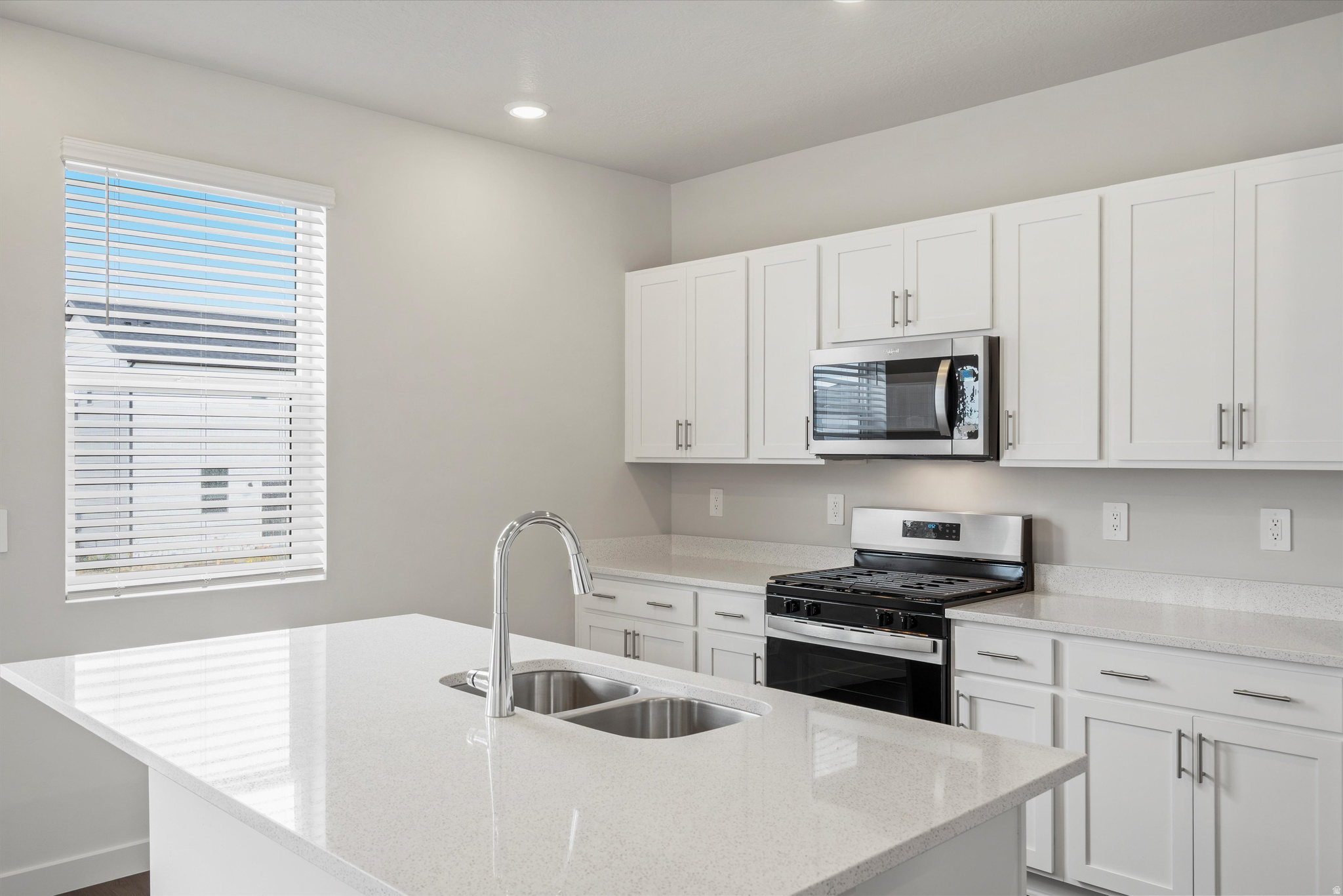 VISTA MEADOWS - Residential