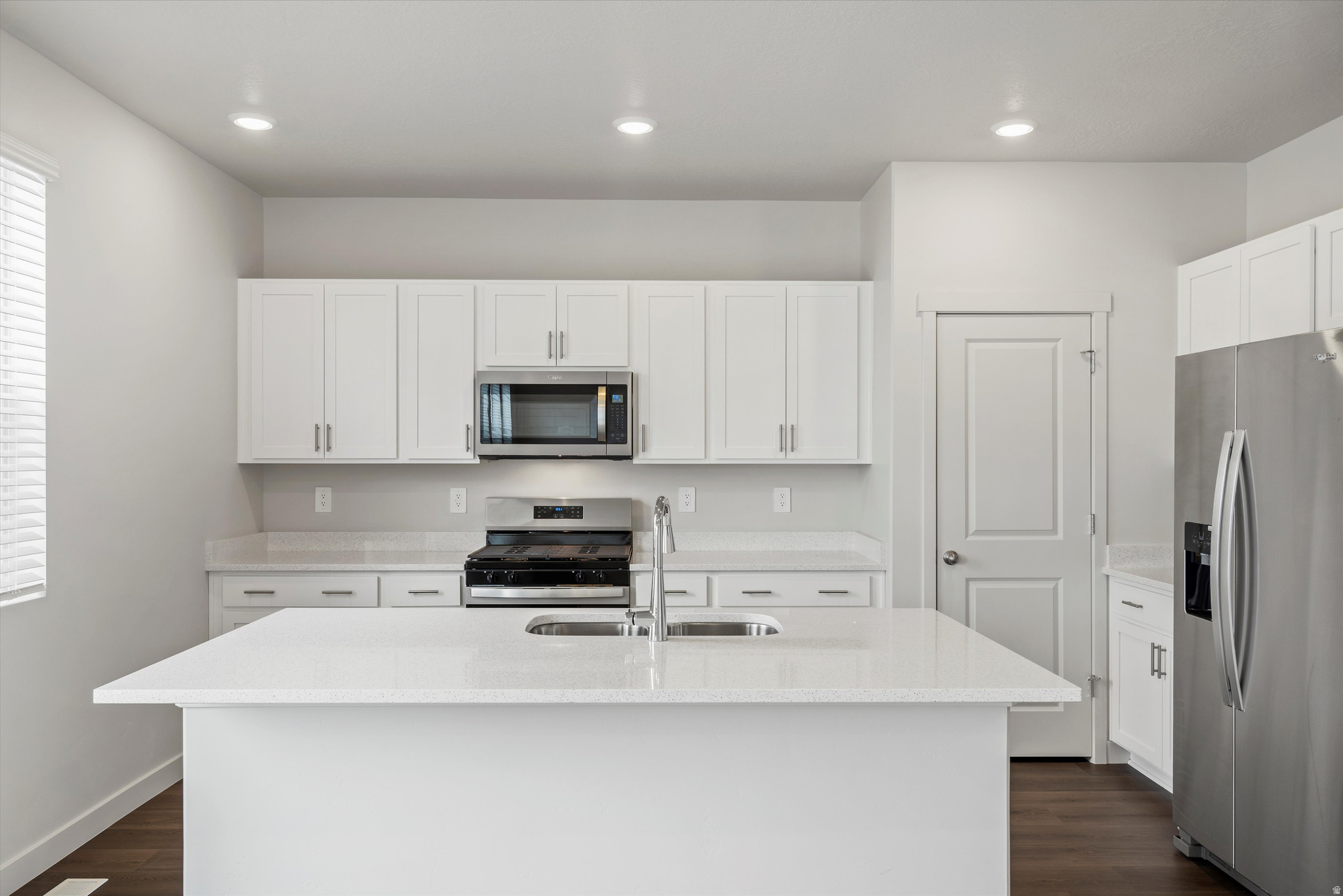 VISTA MEADOWS - Residential