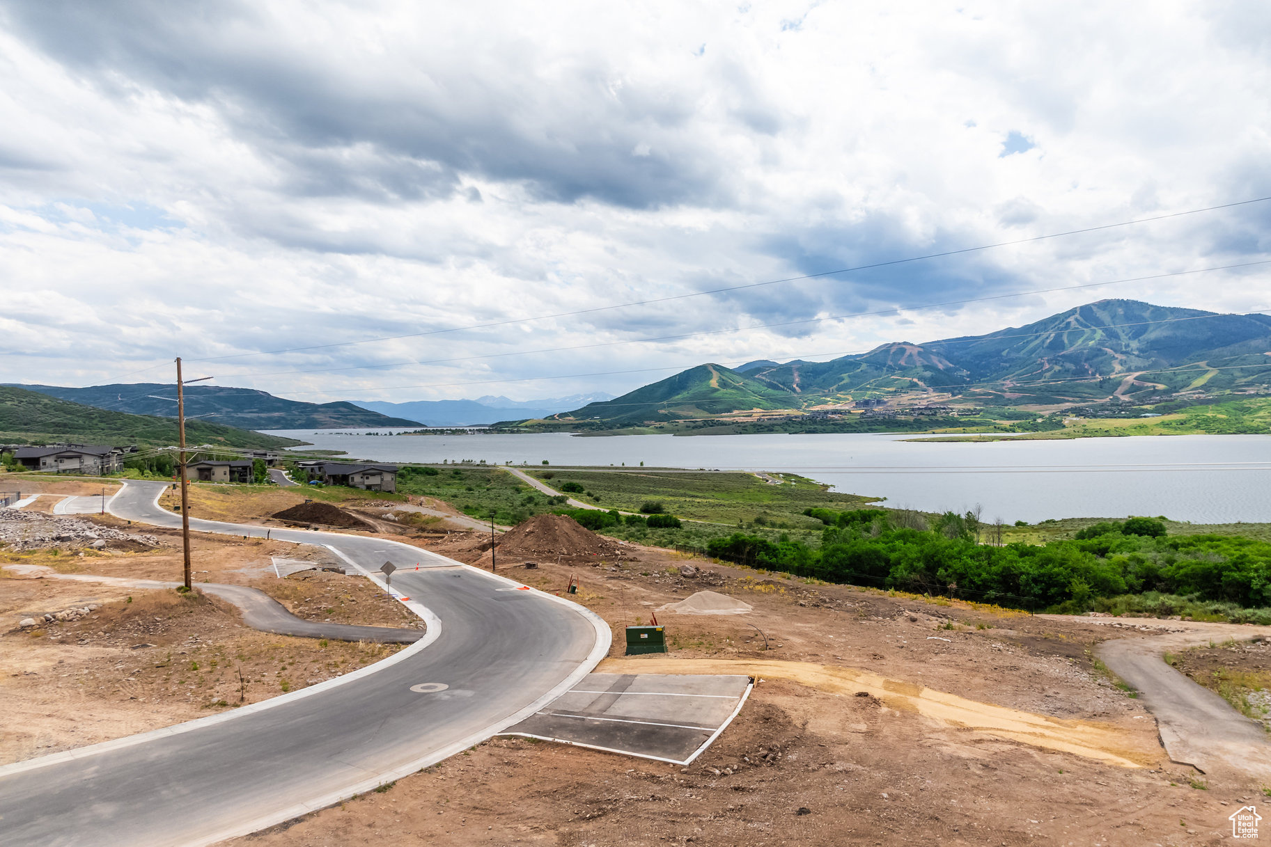 LAKE VIEW ESTATES - Residential