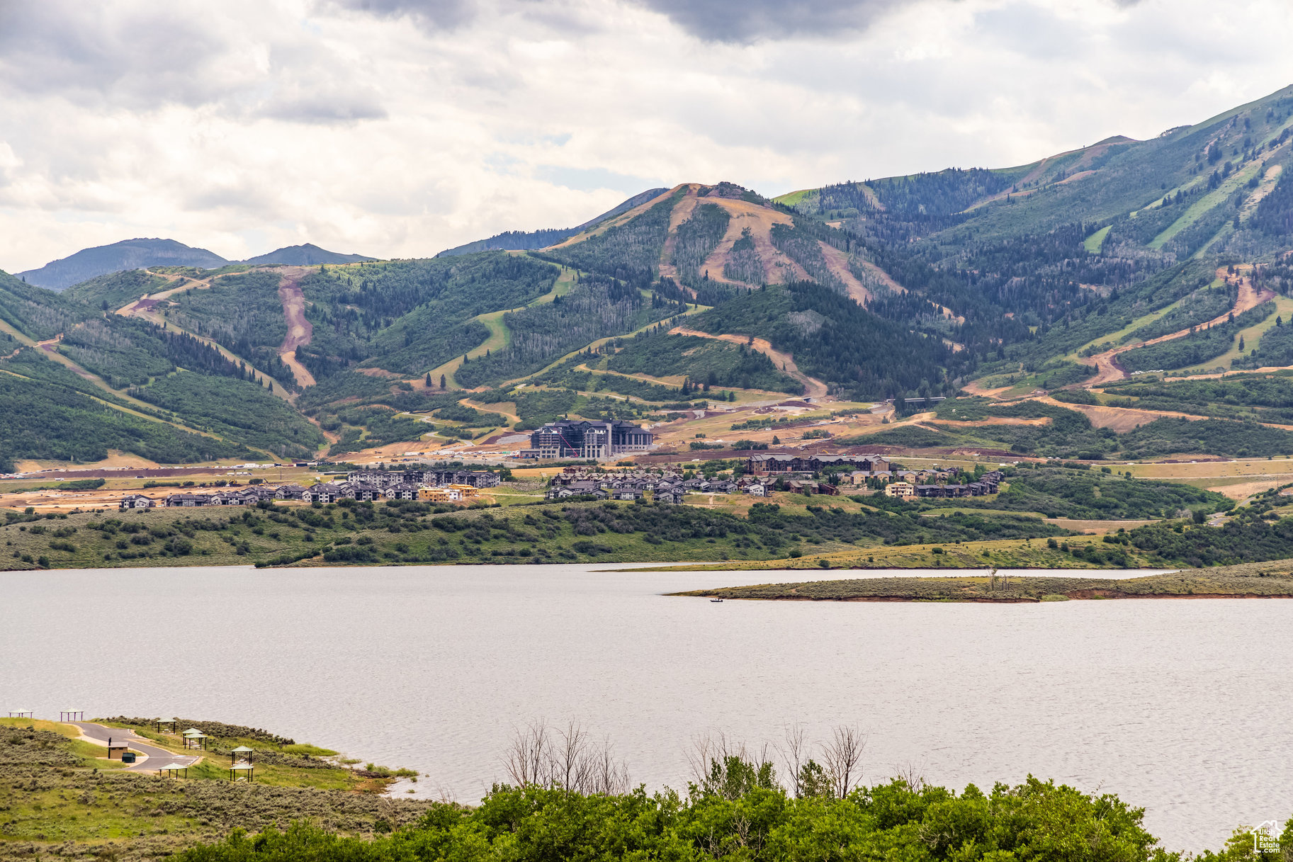 LAKE VIEW ESTATES - Residential