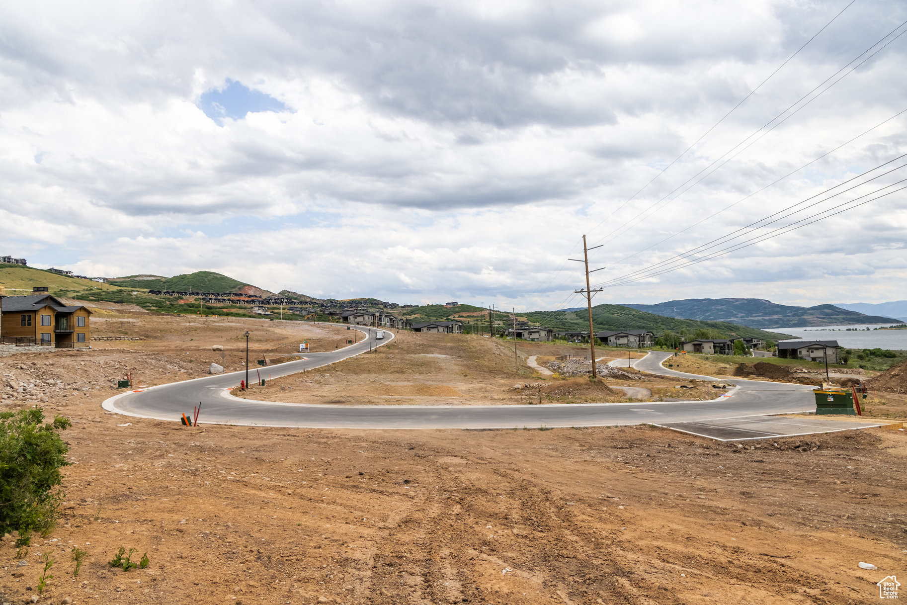 LAKE VIEW ESTATES - Residential