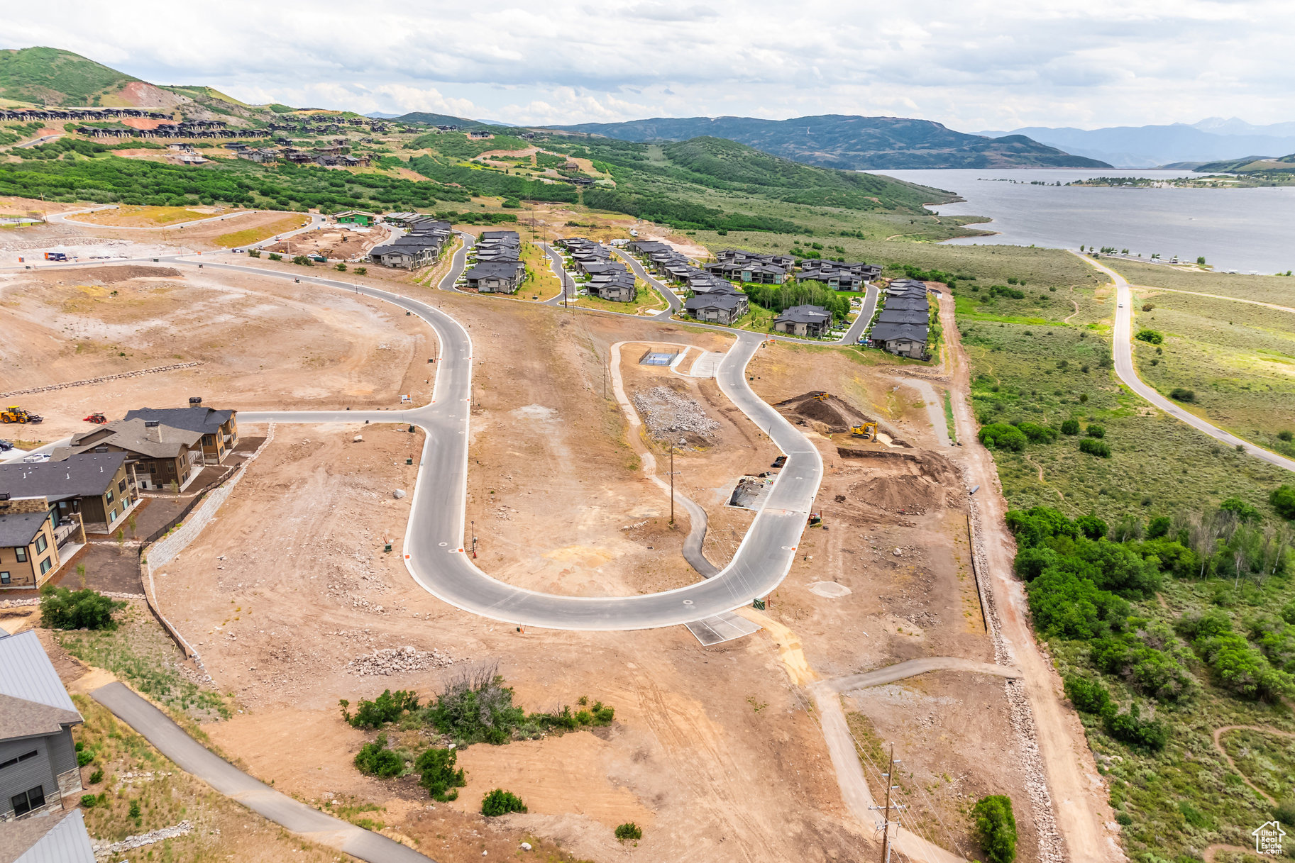 LAKE VIEW ESTATES - Residential