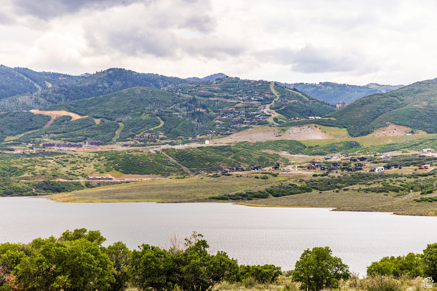 LAKE VIEW ESTATES - Residential