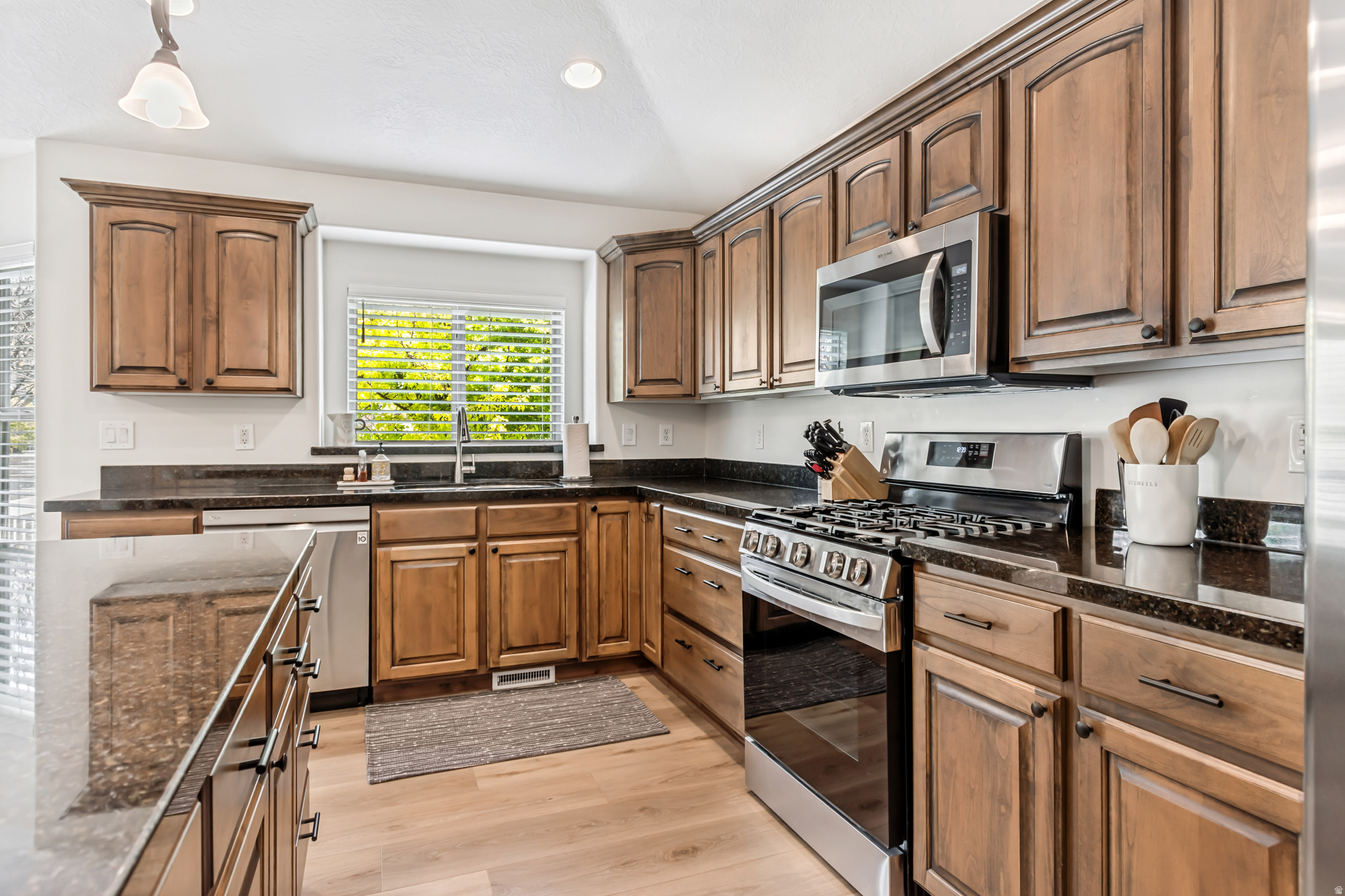 BELLEVUE - Residential