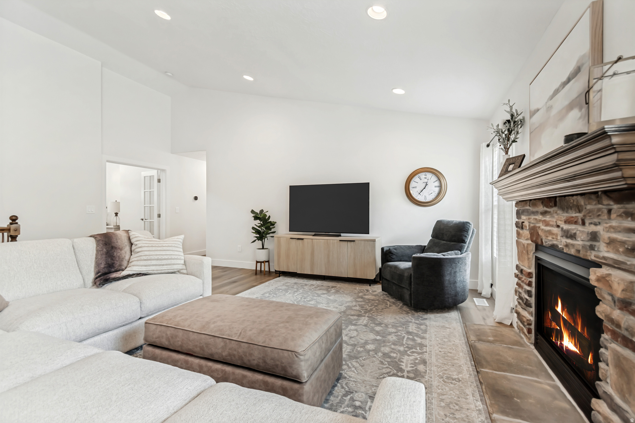 BELLEVUE - Residential