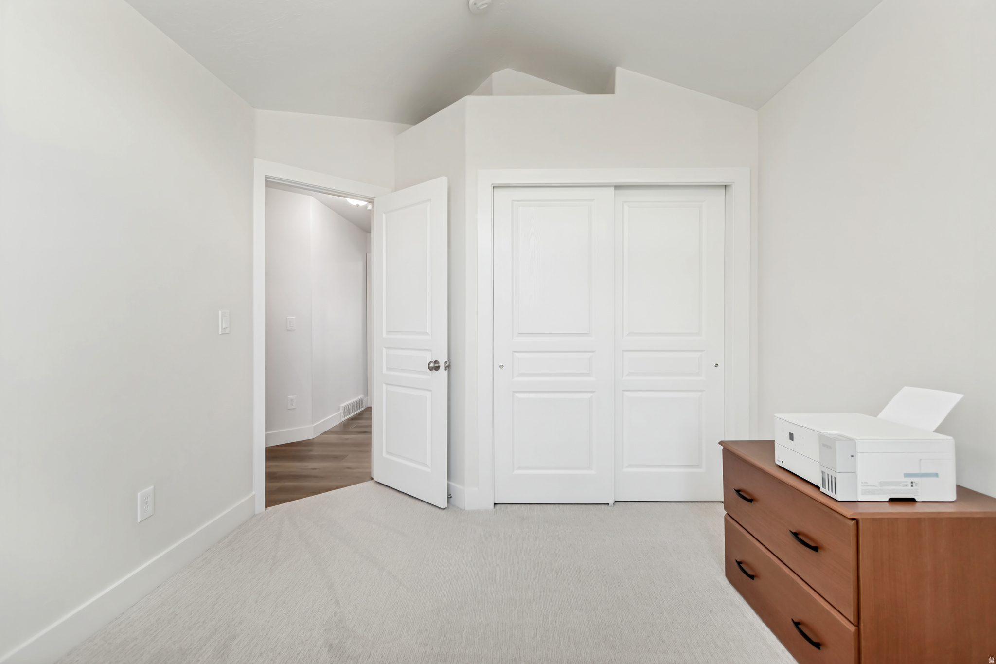 BELLEVUE - Residential