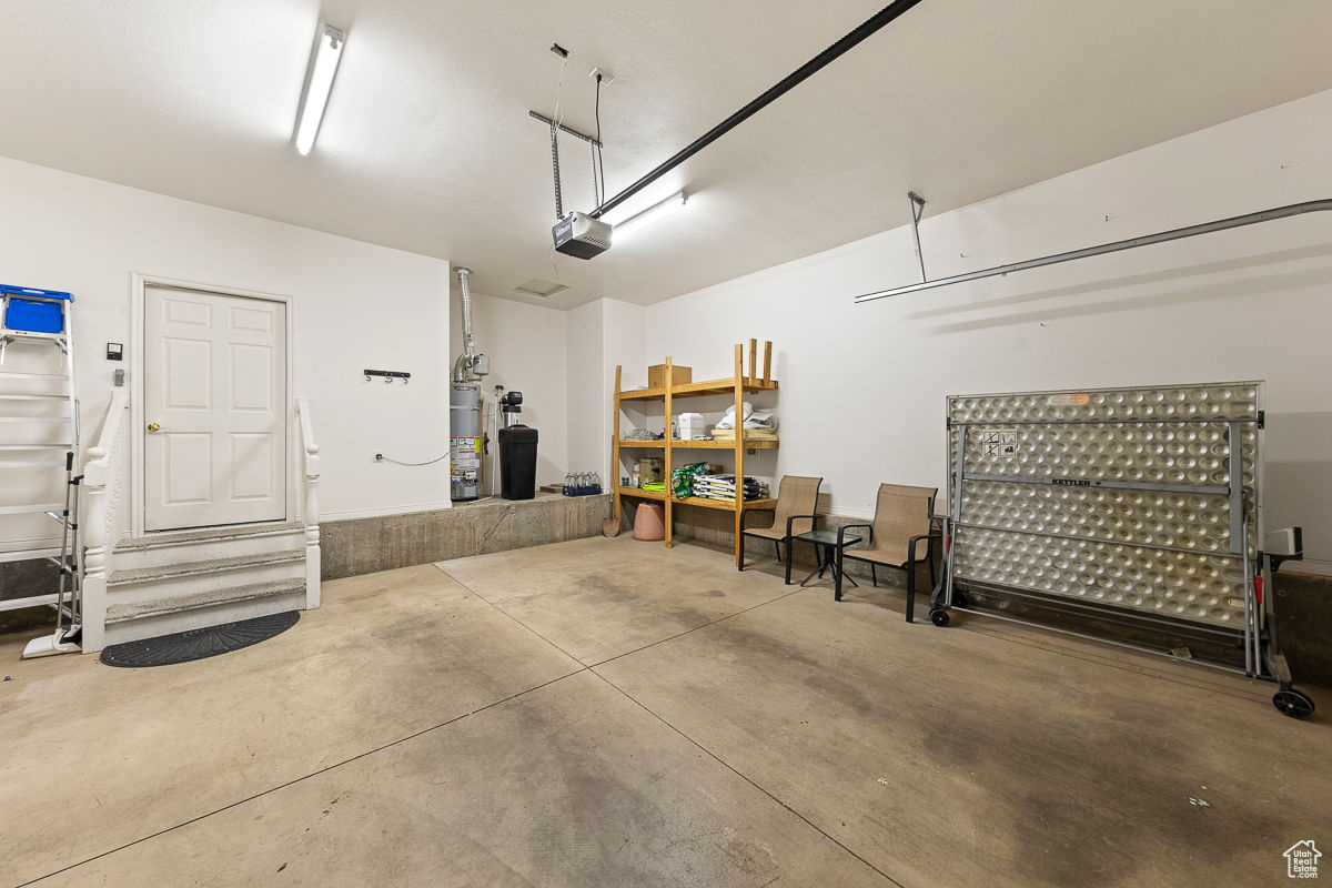 RIDGEPOINTE - Residential