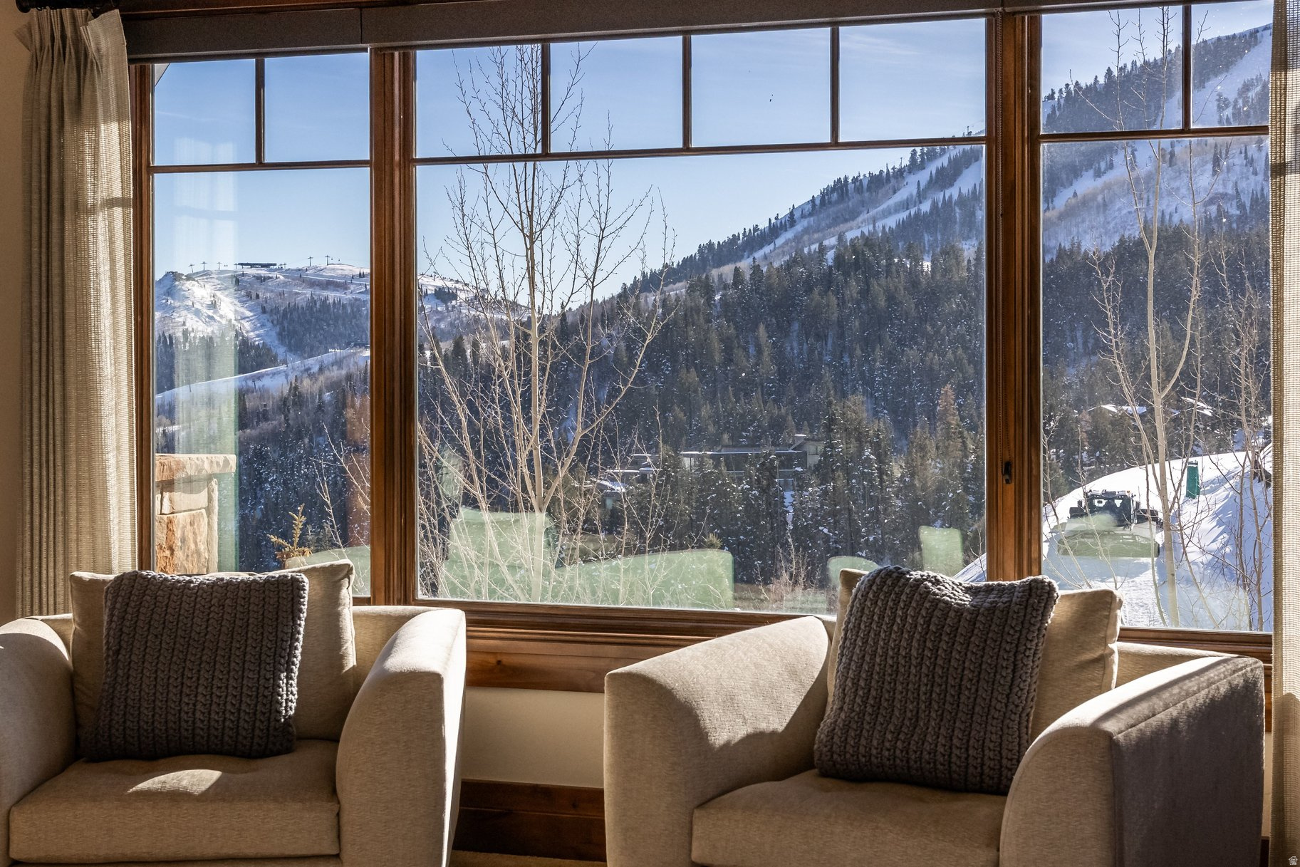 DEER CREST ESTATES - Residential