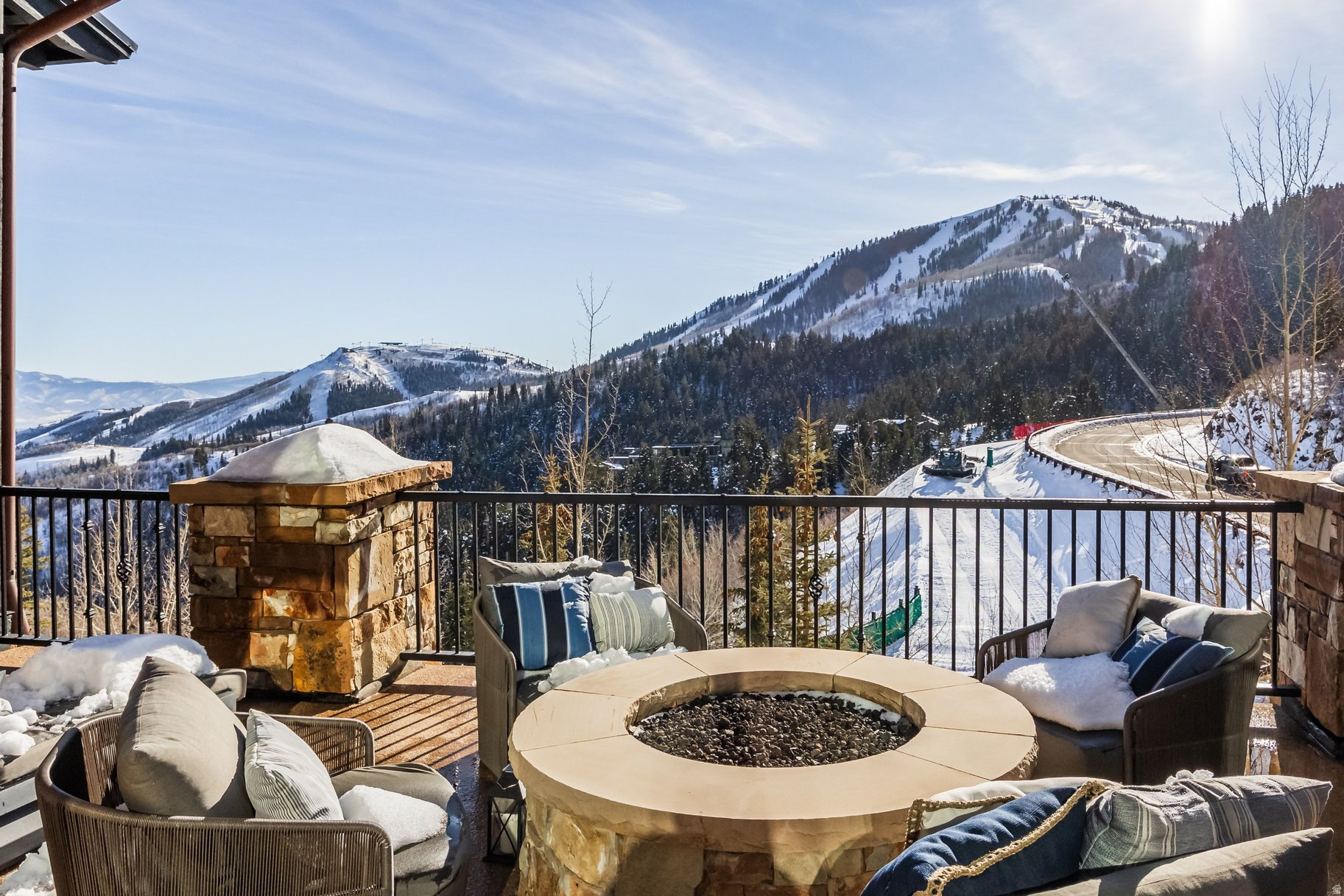 DEER CREST ESTATES - Residential