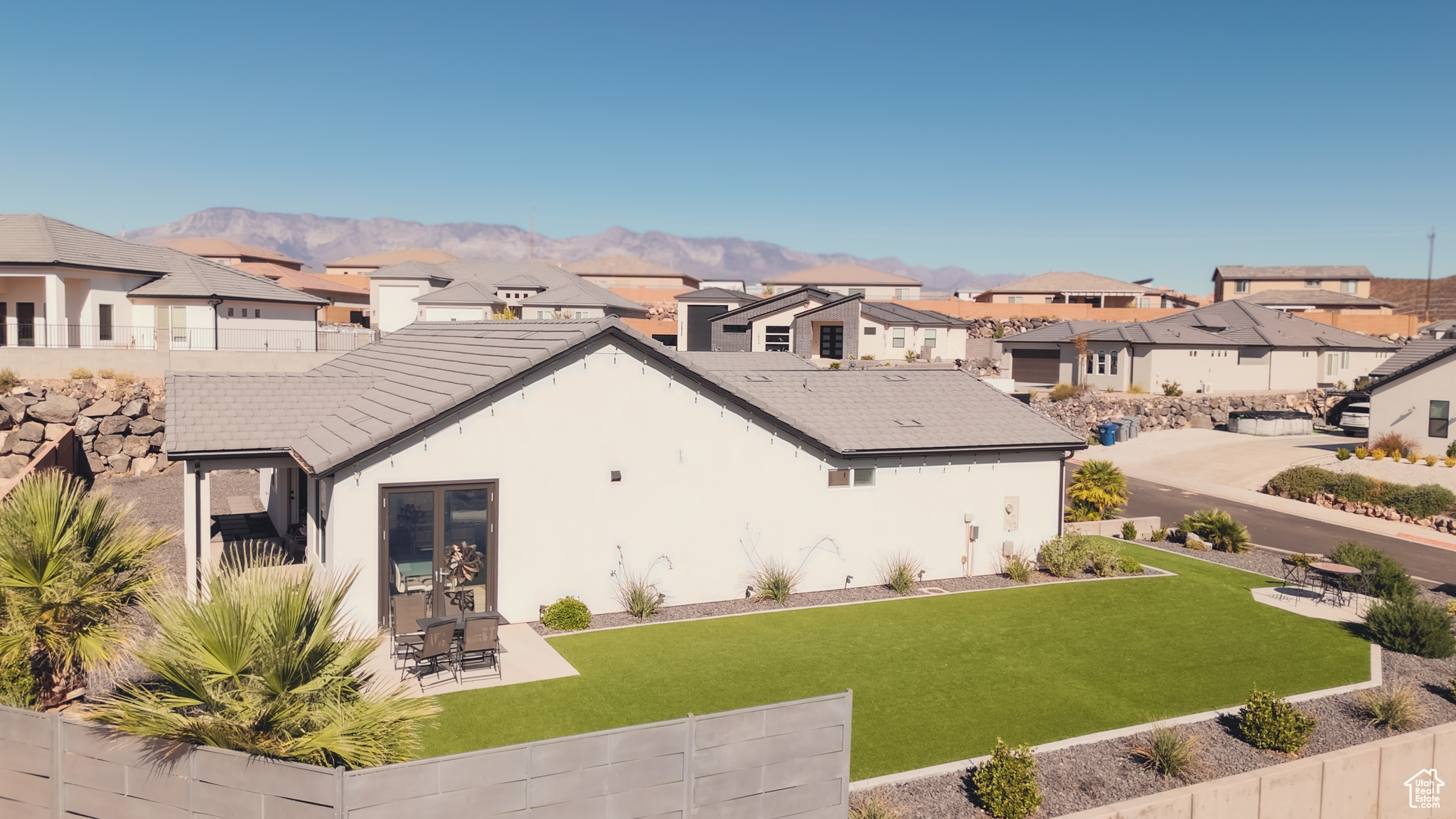 FIREROCK PH 1 - Residential