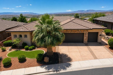 Homes For Sale - 372 S Leoni Way<br/> Washington, UT 84780