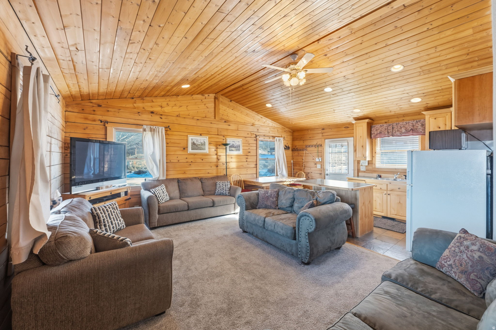 TIMBER LAKES - Residential