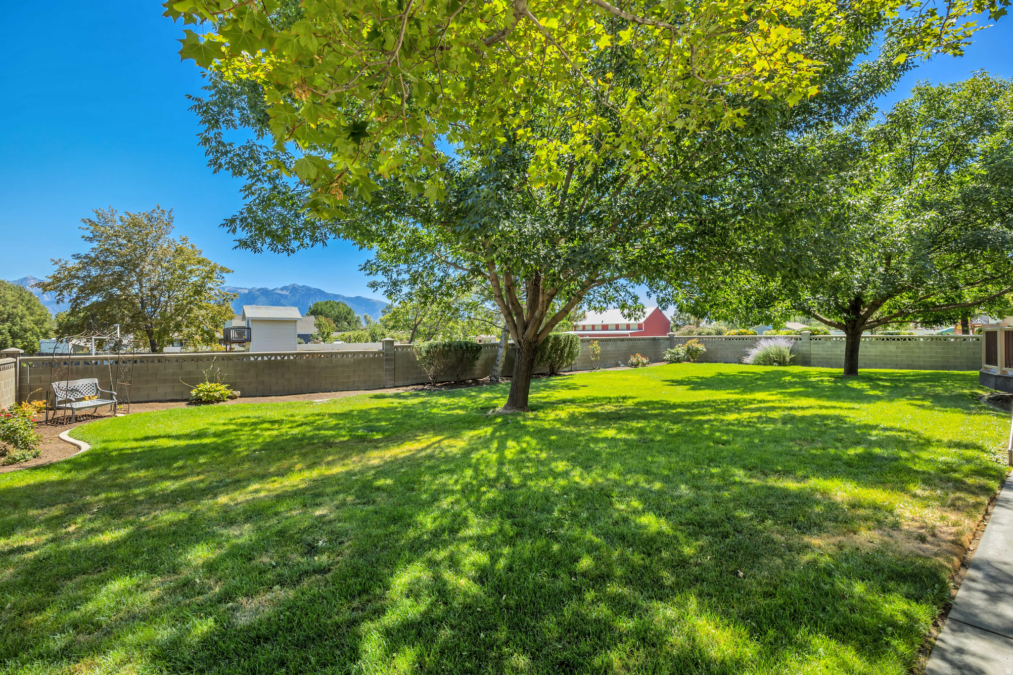 JONES FARM - Residential