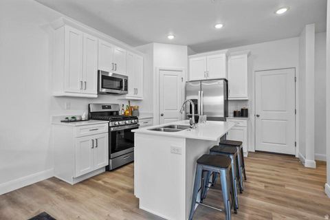Tiny photo for 488 W GREENSTONE PL #1010, Saint George, UT 84790 (MLS # 2159134)