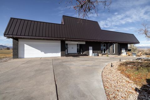 Tiny photo for 163 E 2800 S, Vernal, UT 84078 (MLS # 2124764)