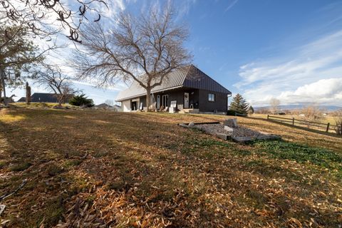 Tiny photo for 163 E 2800 S, Vernal, UT 84078 (MLS # 2124764)
