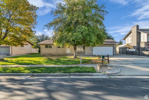 Photo of 2579 W 5780 S, Taylorsville, UT 84129 (MLS # 2117289)