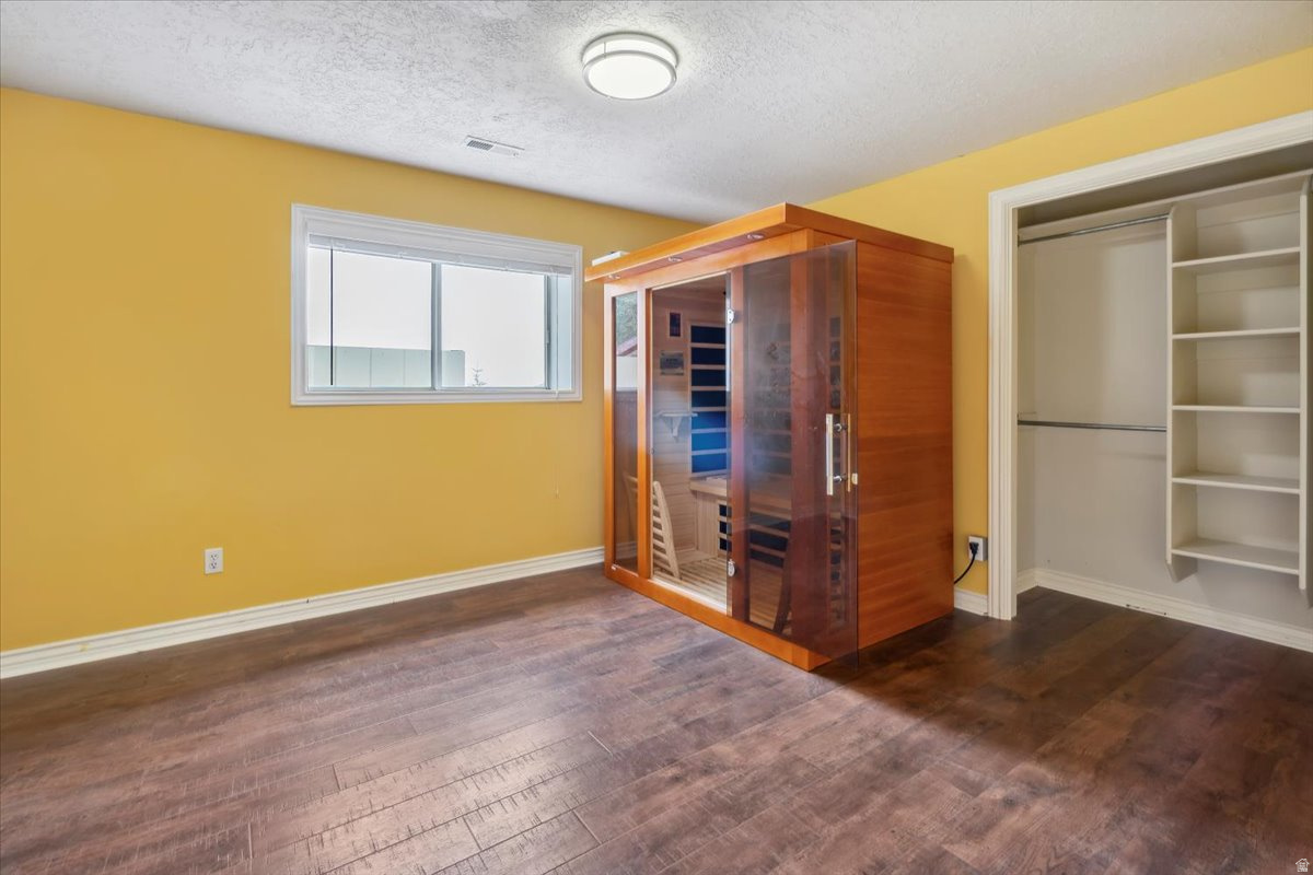 HILLSBOROUGH - Residential