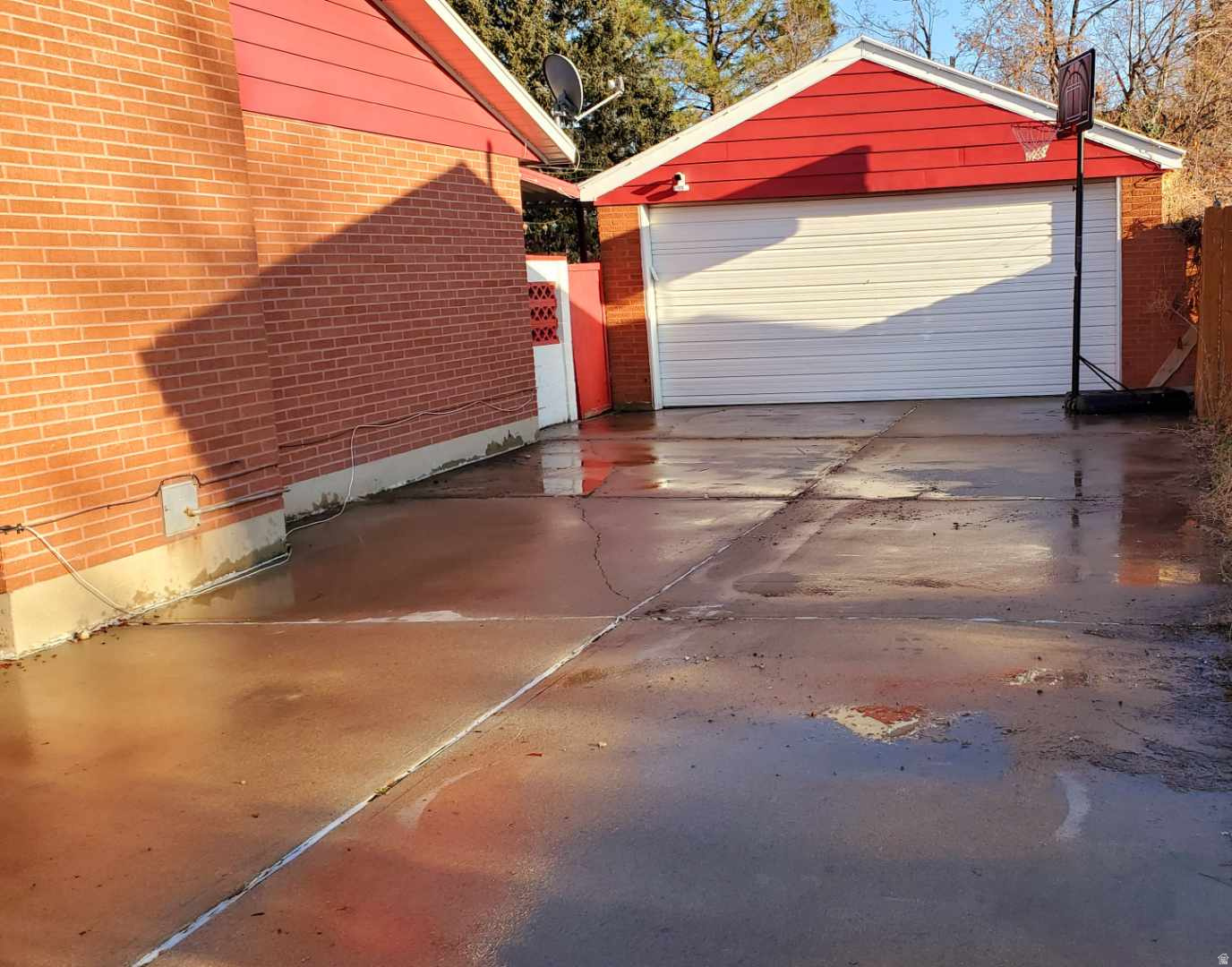 WESTERN ACRES - Residential