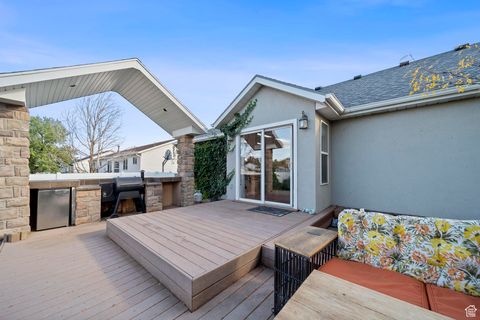 Tiny photo for 4072 W ASCOT DOWNS DR, South Jordan, UT 84009 (MLS # 2117145)