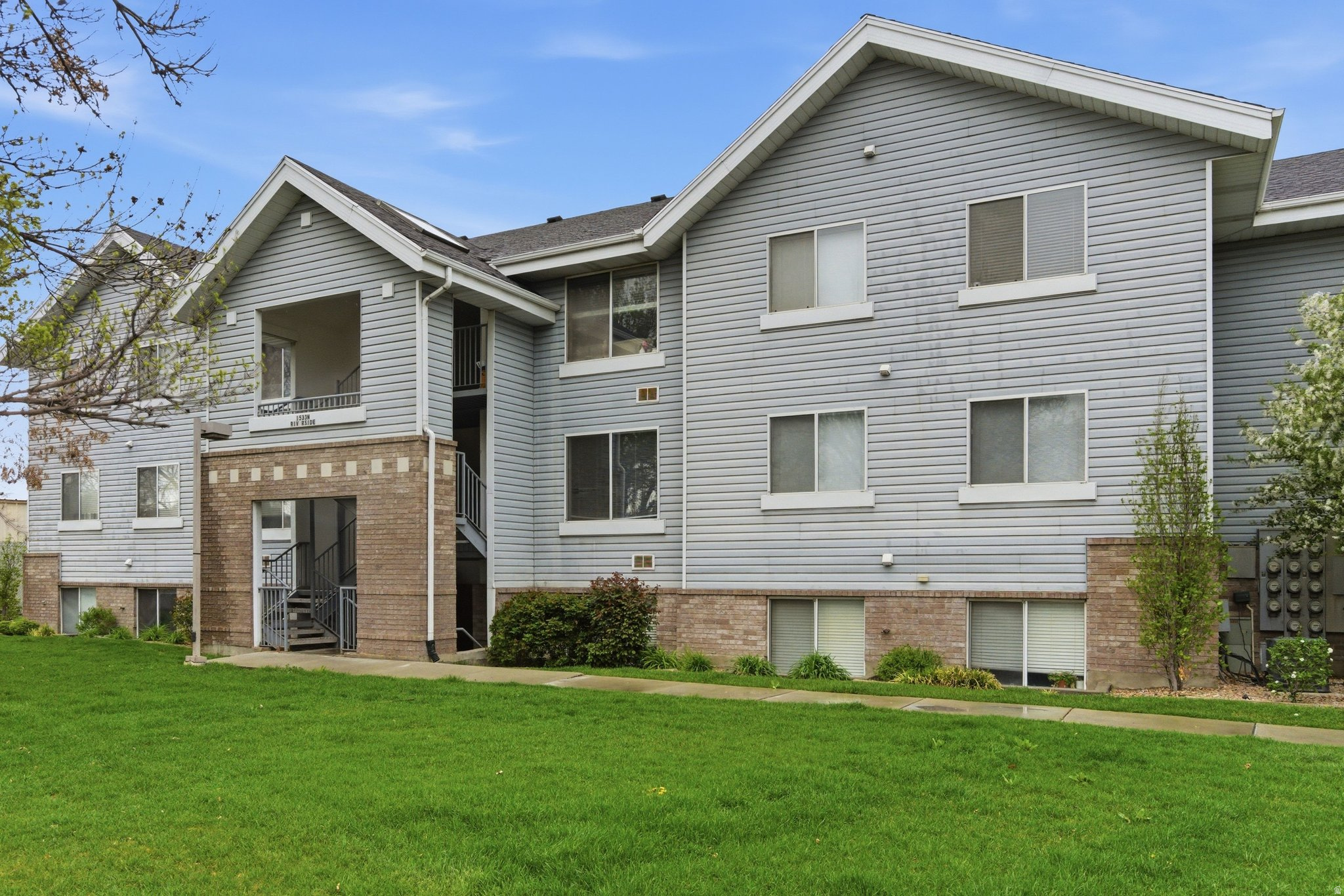 RIVERSIDE AVE CONDO - Residential