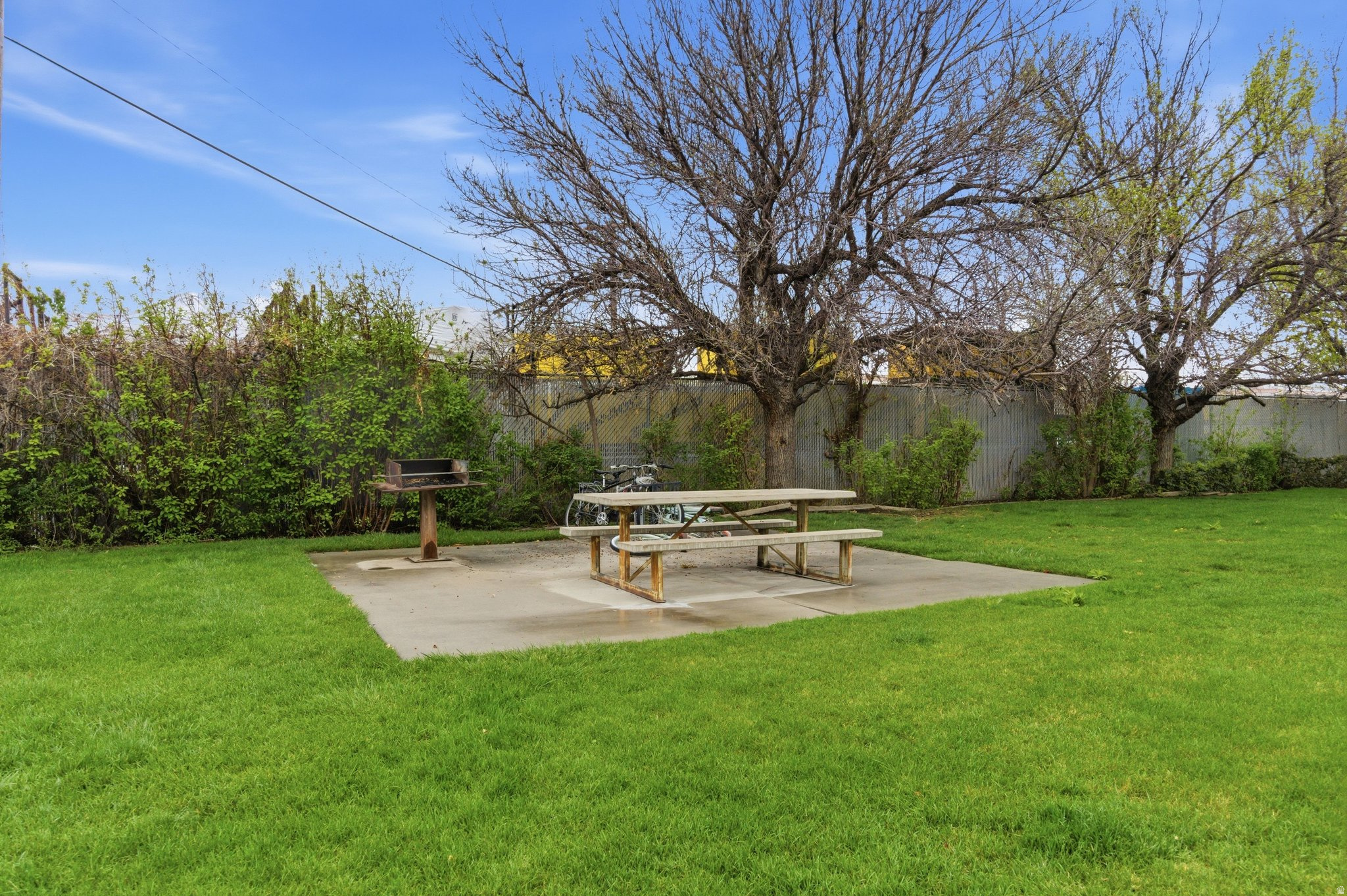 RIVERSIDE AVE CONDO - Residential