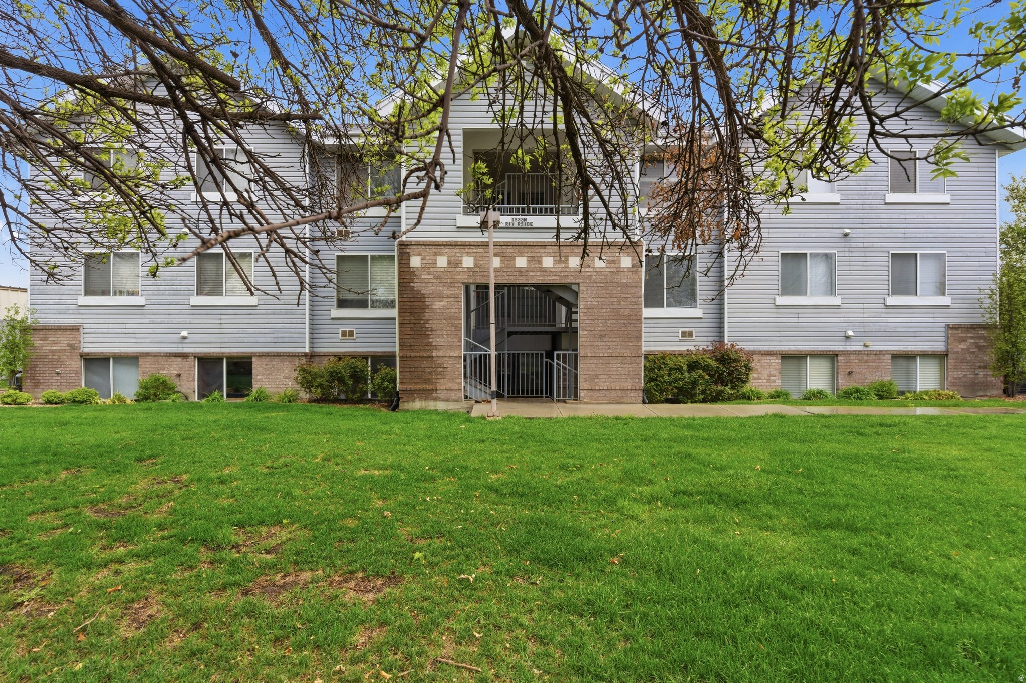 RIVERSIDE AVE CONDO - Residential