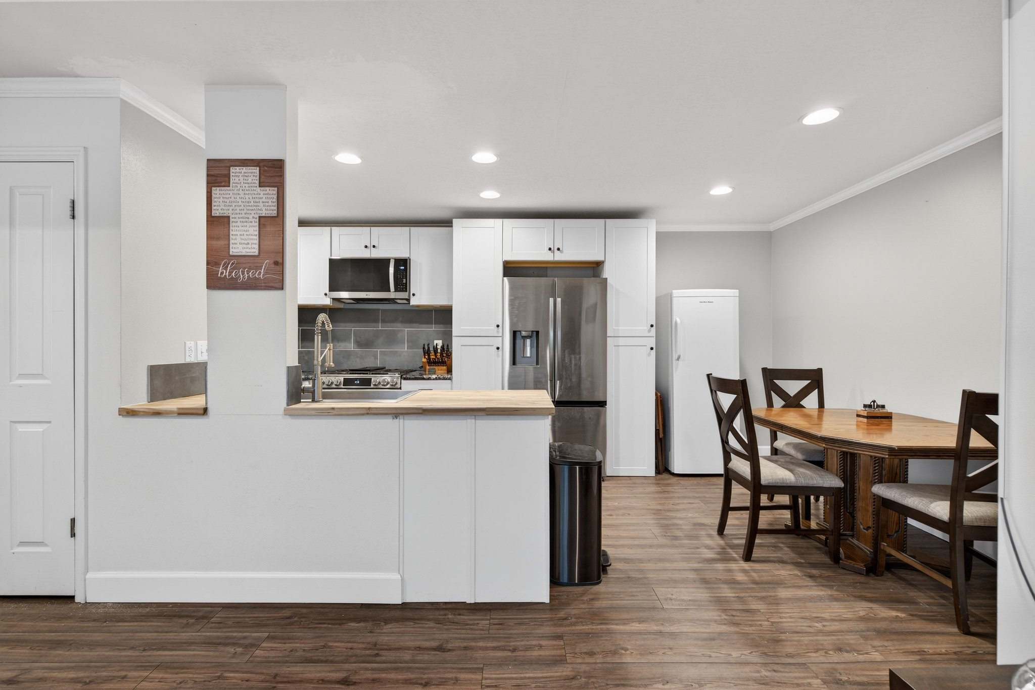 RIVERSIDE AVE CONDO - Residential