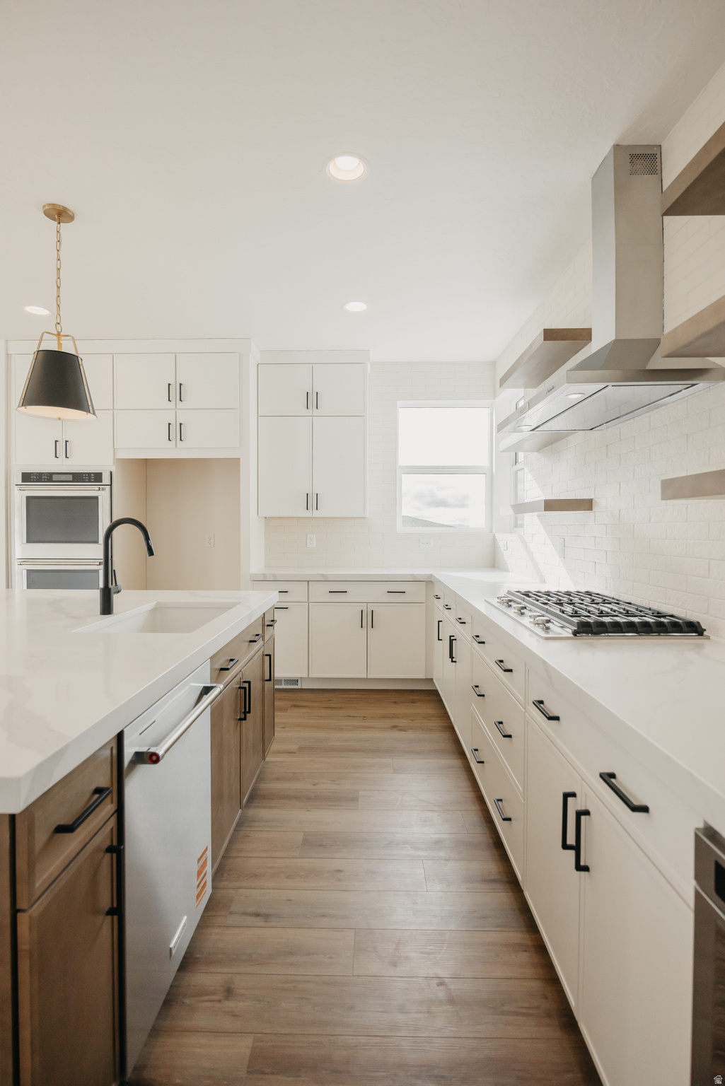 CANYON POINT - Residential