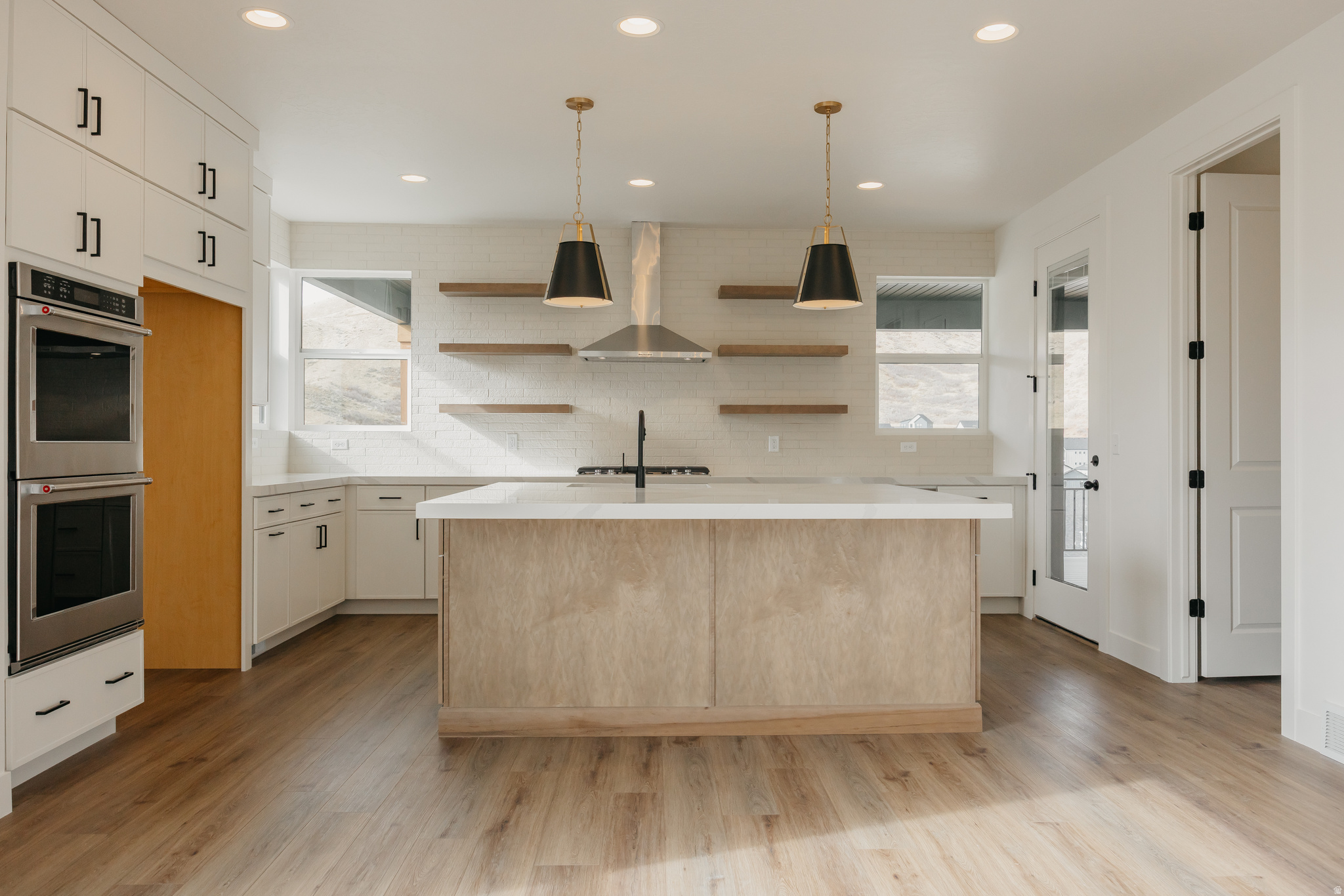 CANYON POINT - Residential