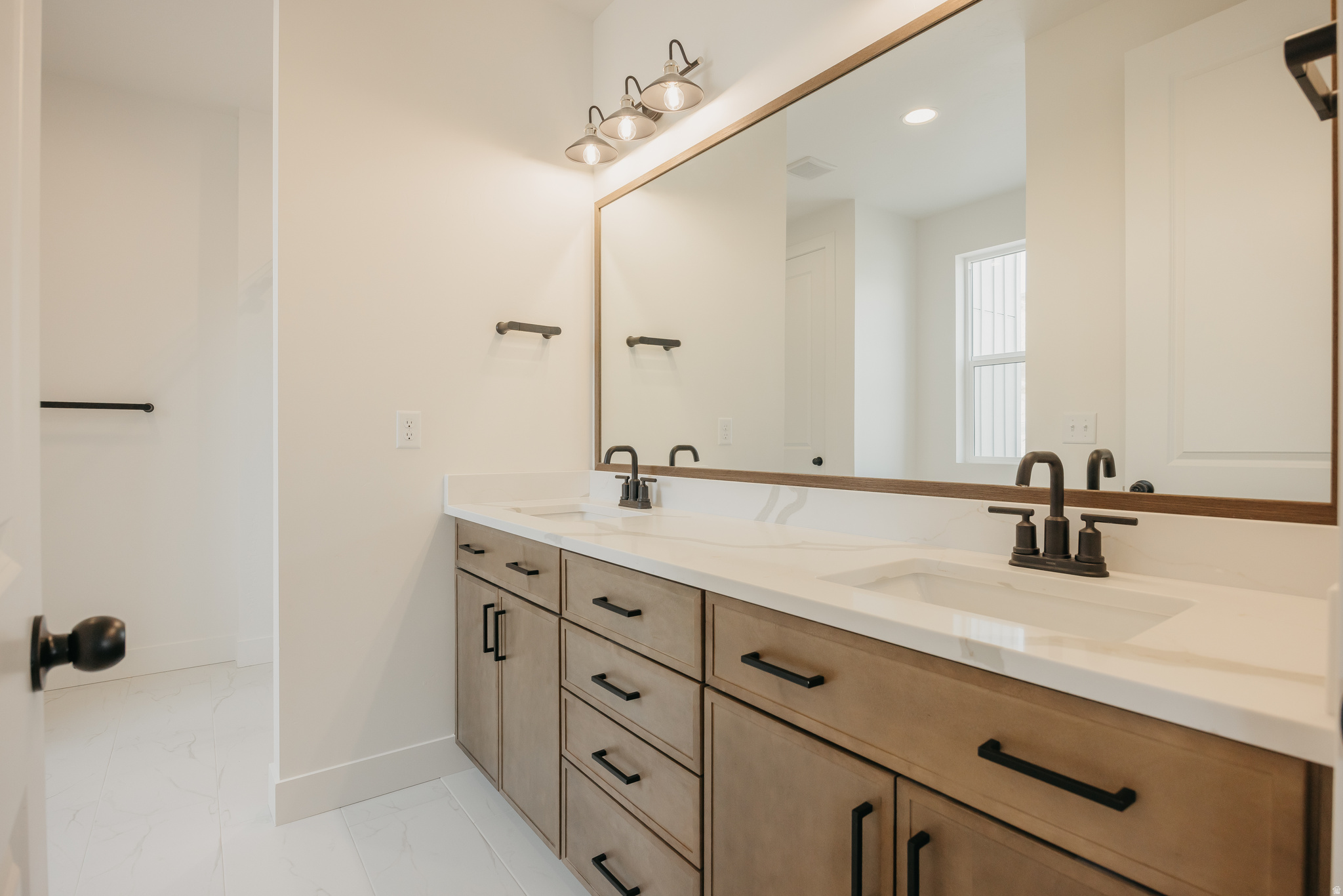 CANYON POINT - Residential