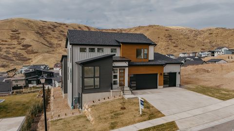 Tiny photo for 5877 N CANYON RIM RD, Lehi, UT 84048 (MLS # 2125634)