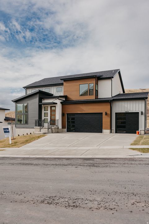 Photo of 5877 N CANYON RIM RD, Lehi, UT 84048 (MLS # 2125634)