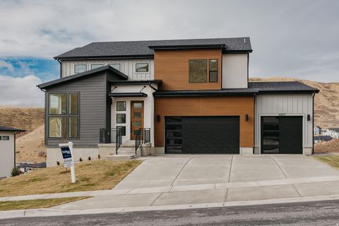 Tiny photo for 5877 N CANYON RIM RD, Lehi, UT 84048 (MLS # 2125634)