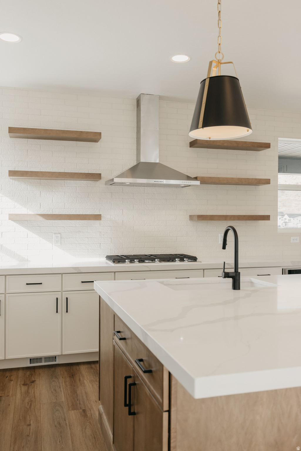 CANYON POINT - Residential