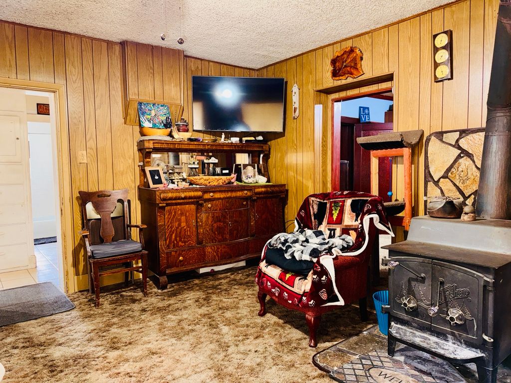 Photo of 393 W CENTER ST, Springville, UT 84663 (MLS # 2143603)