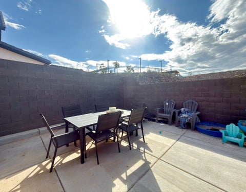 Tiny photo for 1610 S RIPPLE ROCK DR, Washington, UT 84780 (MLS # 2173241)