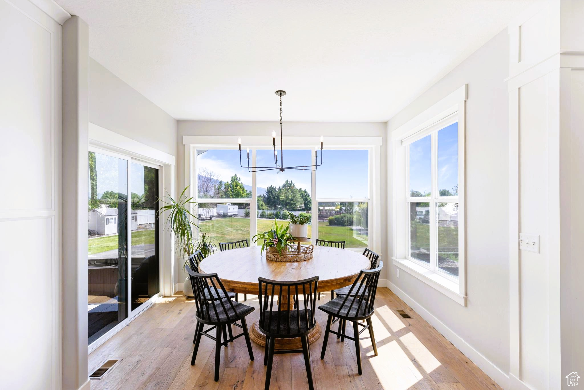 520 E 100, Hyde Park, Utah image 25