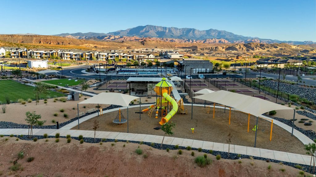 Photo of 2175 S WOLVERINE WAY #2451, Washington, UT 84780 (MLS # 2131875)